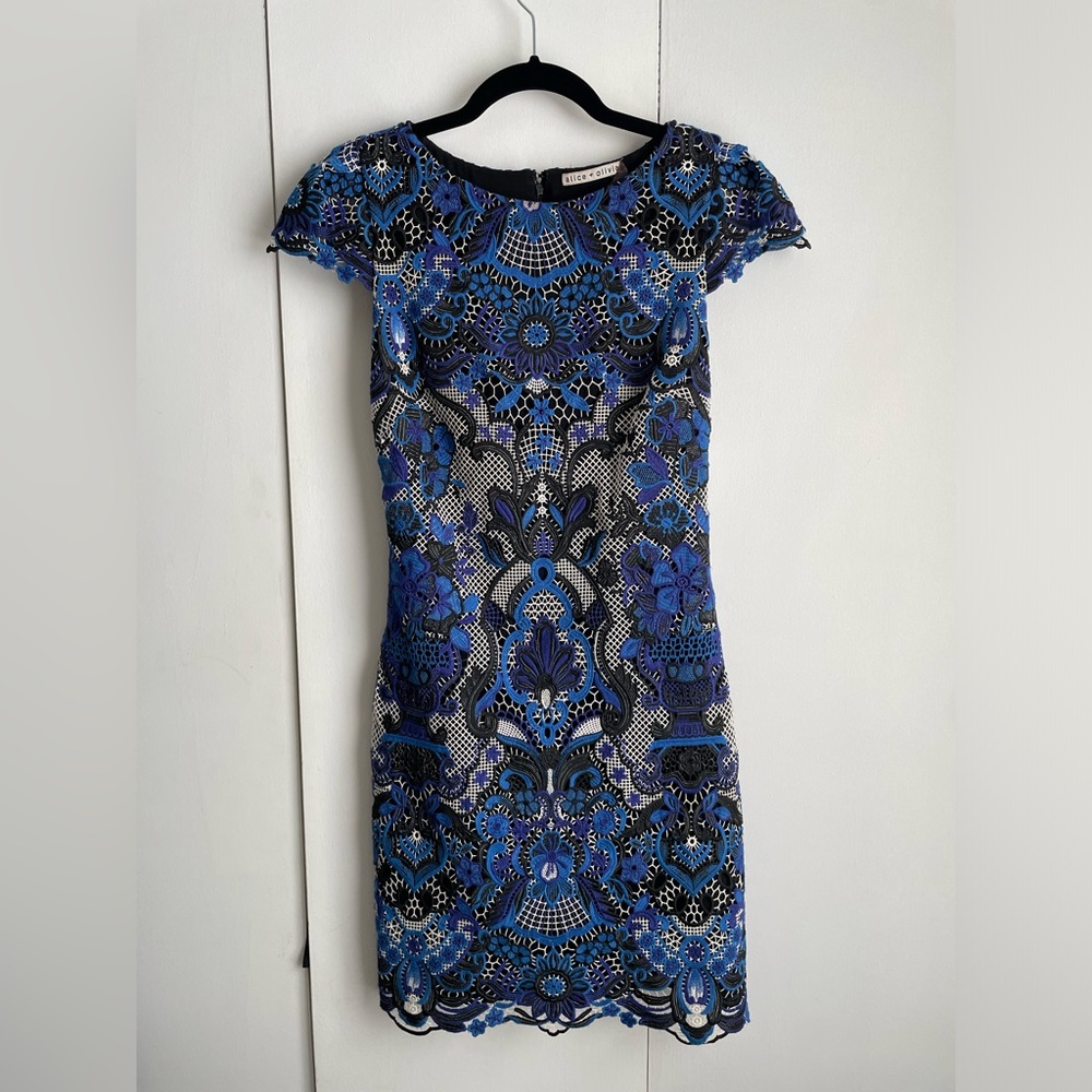 Alice + Olivia Blue Lace Sheath Dress